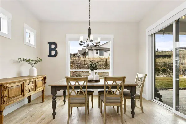18071 N Burnt Car Way, Boise, ID 83714