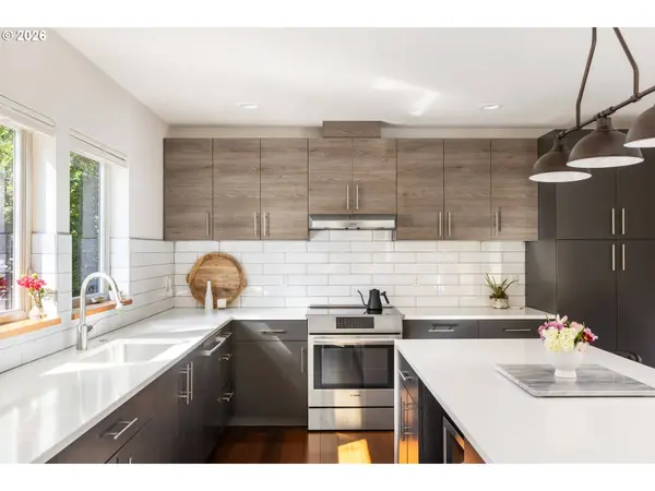 905 LAUREL ST, Lake Oswego, OR 97034