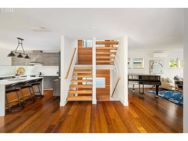 905 LAUREL ST, Lake Oswego, OR 97034