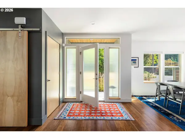 905 LAUREL ST, Lake Oswego, OR 97034