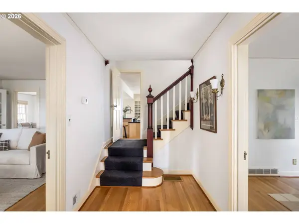 261 SW BIRDSHILL RD, Portland, OR 97219