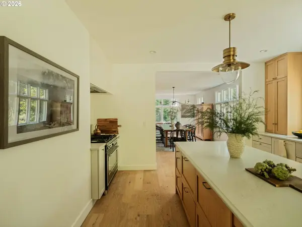 1615 S GREENWOOD RD, Portland, OR 97219