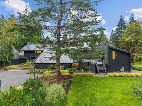 942 S PALATINE HILL RD, Portland, OR 97219