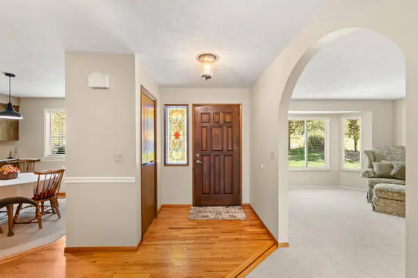 405 Crystal DR, Grants Pass, OR 97527