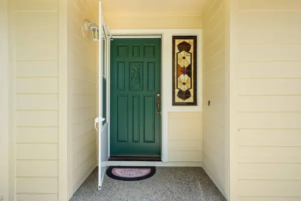 405 Crystal DR, Grants Pass, OR 97527