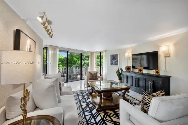 1000 Quayside Ter #411, Miami, FL 33138