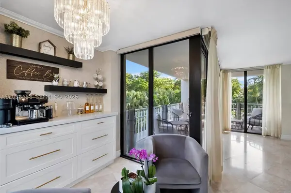 1000 Quayside Ter #411, Miami, FL 33138