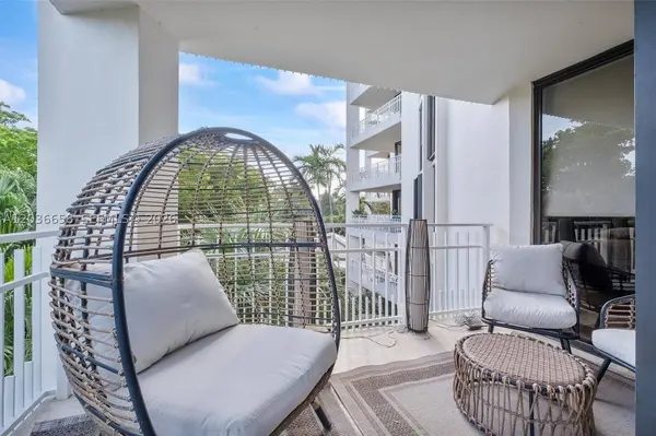 1000 Quayside Ter #411, Miami, FL 33138