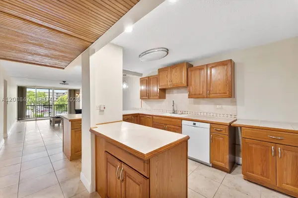 4 Royal Palm Way #3080, Boca Raton, FL 33432