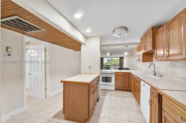 4 Royal Palm Way #3080, Boca Raton, FL 33432