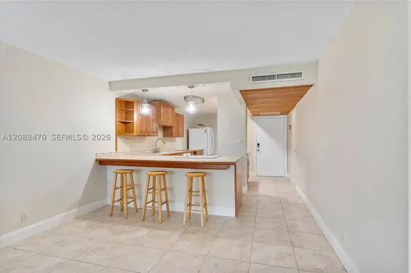 4 Royal Palm Way #3080, Boca Raton, FL 33432