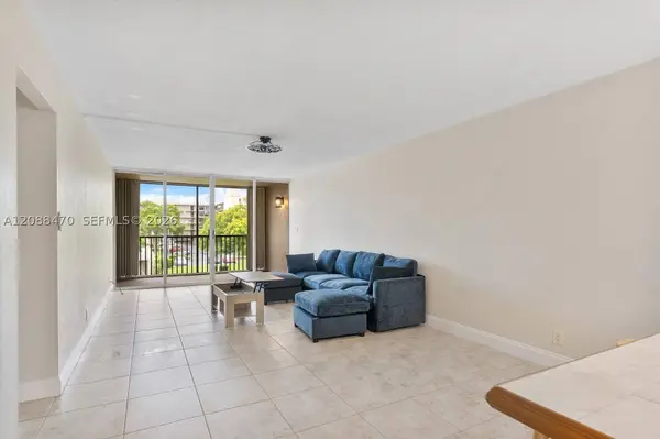 4 Royal Palm Way #3080, Boca Raton, FL 33432