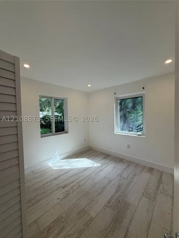 160 NW 121st St #0, North Miami, FL 33168