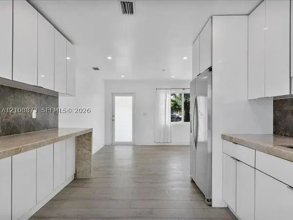160 NW 121st St #0, North Miami, FL 33168
