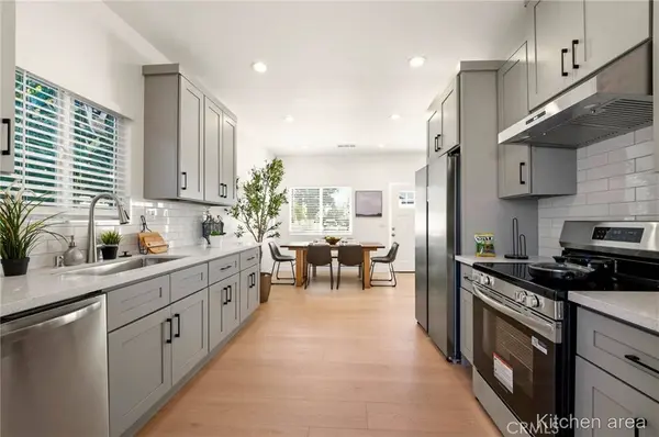 1411 W 7th ST, Santa Ana, CA 92703