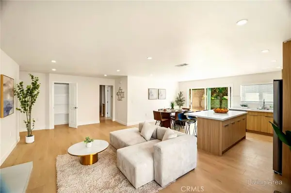 5010 W Maurie AVE, Santa Ana, CA 92703