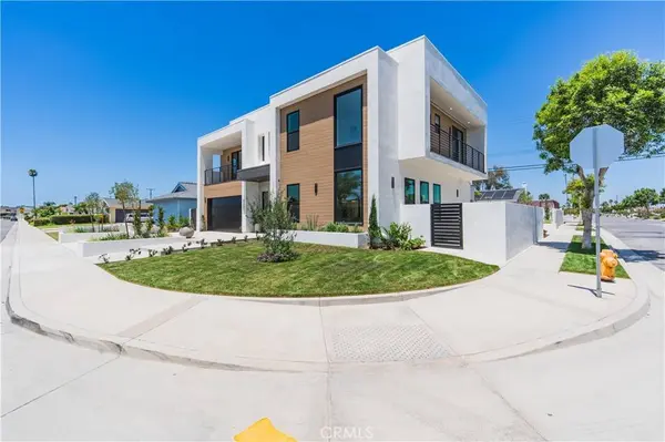 8251 Friesland DR, Huntington Beach, CA 92646