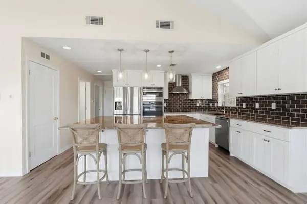 4408 Pelican WAY, Jamaica Beach, TX 77554
