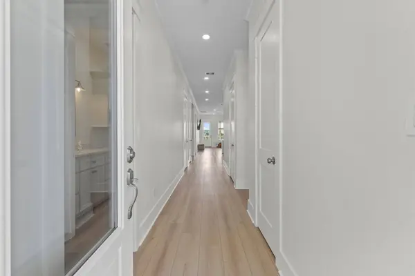 4042 Miramar Court, Galveston, TX 77554