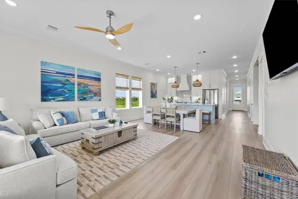 4042 Miramar Court, Galveston, TX 77554