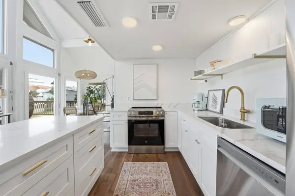13839 Pirates Beach BLVD, Galveston, TX 77554