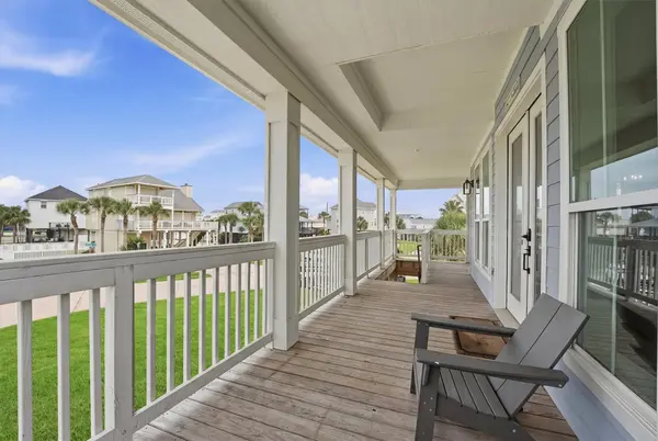 4003 Elissa Court, Galveston, TX 77554