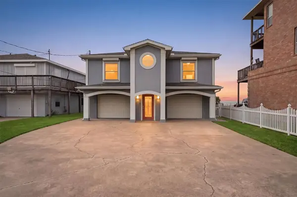 7712 Channelview DR, Galveston, TX 77554