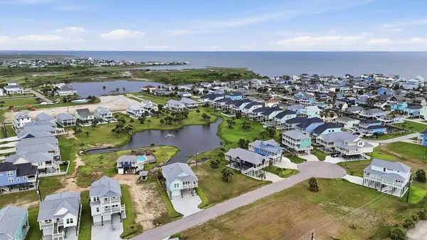 4030 Miramar CT, Galveston, TX 77554