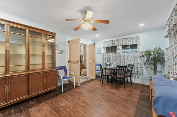 2212 32nd ST, Galveston, TX 77550