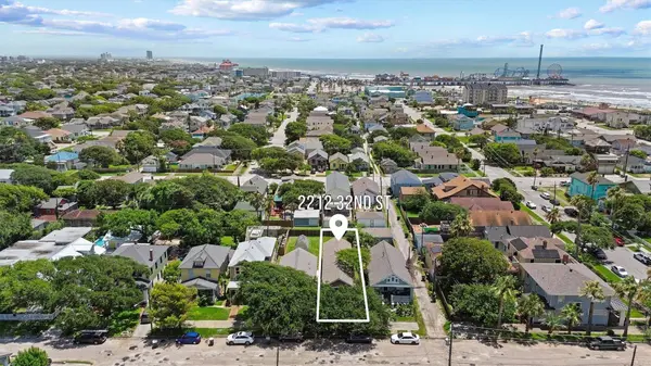 2212 32nd ST, Galveston, TX 77550