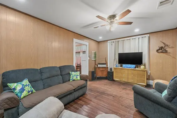 2212 32nd ST, Galveston, TX 77550