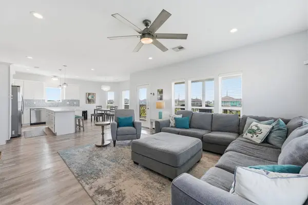 18705 Warrior RD, Galveston, TX 77554