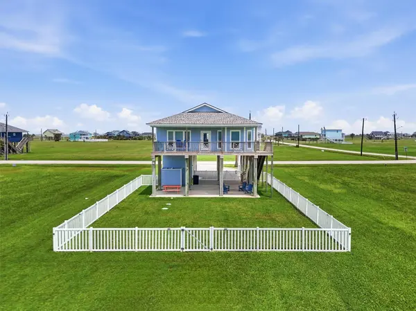 18705 Warrior RD, Galveston, TX 77554