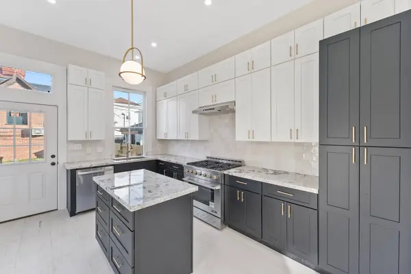 1607 Market ST, Galveston, TX 77550