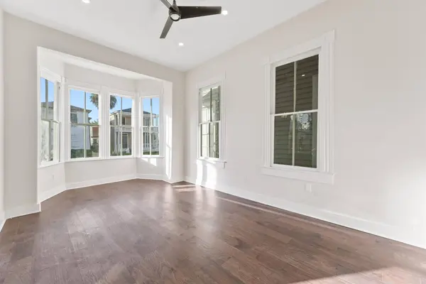 1607 Market ST, Galveston, TX 77550