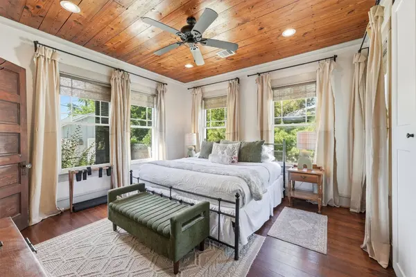 4524 Avenue O 1/2, Galveston, TX 77551