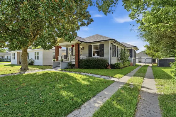 4524 Avenue O 1/2, Galveston, TX 77551