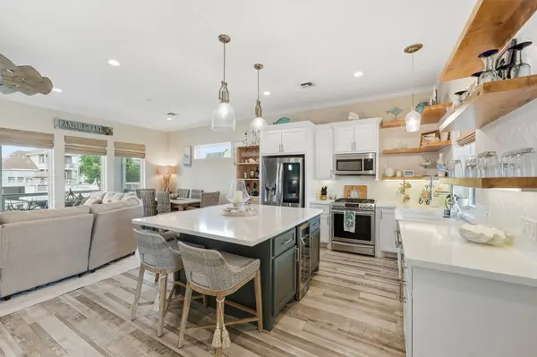 12728 E Conquistador, Galveston, TX 77554