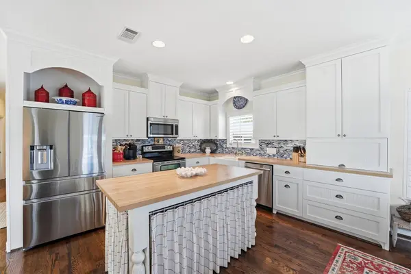 16635 Jamaica Cove RD, Jamaica Beach, TX 77554