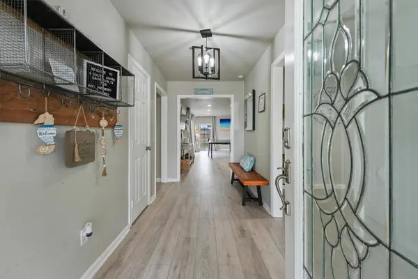 9 S Shore DR, Galveston, TX 77551