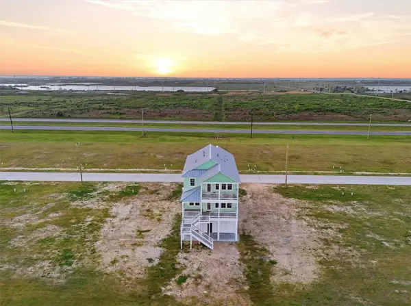 11327 Starfish DR, Galveston, TX 77554