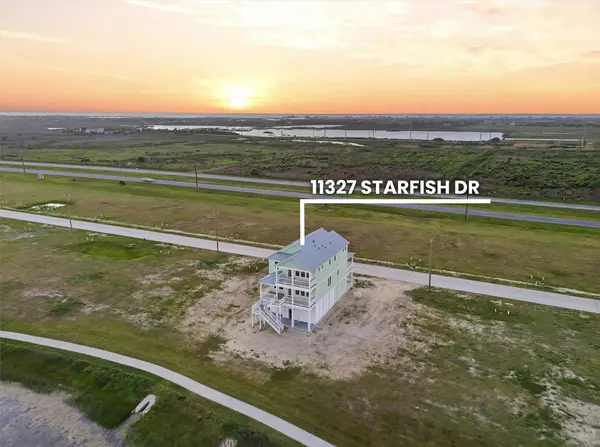 11327 Starfish DR, Galveston, TX 77554