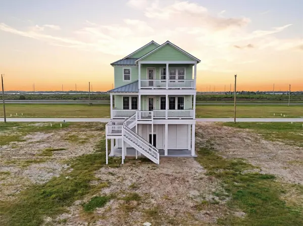 11327 Starfish DR, Galveston, TX 77554