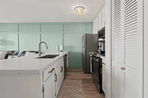 9520 Seawall BLVD #315, Galveston, TX 77554
