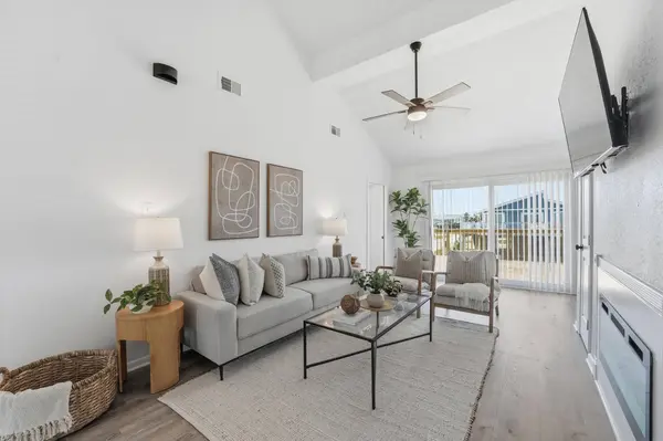 22101 Pecos DR, Galveston, TX 77554