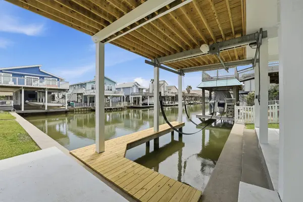 22101 Pecos DR, Galveston, TX 77554