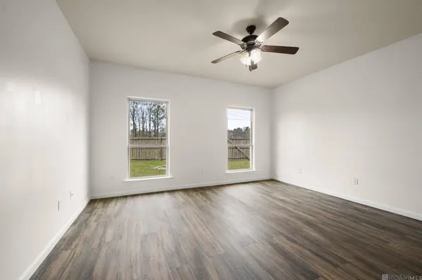 11371 Rossow Ct, Denham Springs, LA 70726