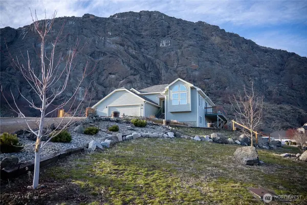 2206 Summit DR, Oroville, WA 98844