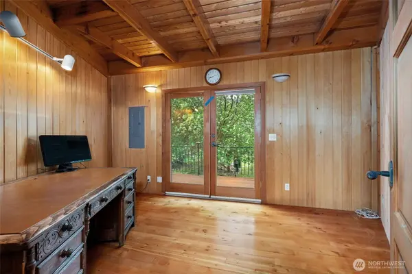 21 Louie Creek DR, Curlew, WA 99118
