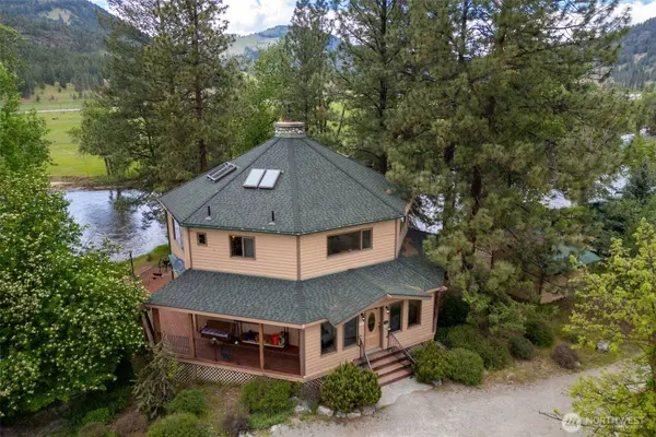 21 Louie Creek DR, Curlew, WA 99118